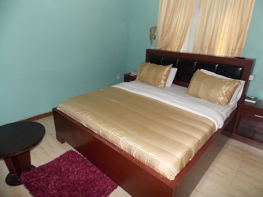 Dublina Suites Festac Town Exterior photo