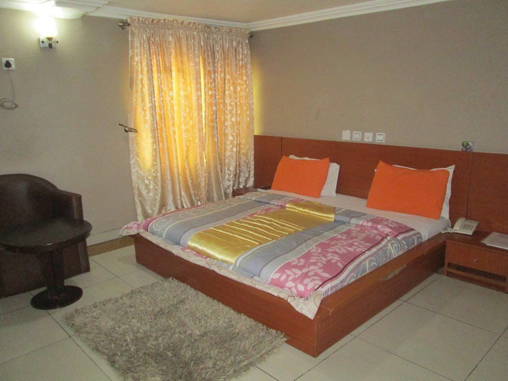 Dublina Suites Festac Town Exterior photo