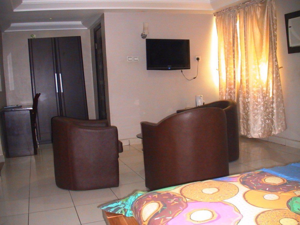 Dublina Suites Festac Town Exterior photo